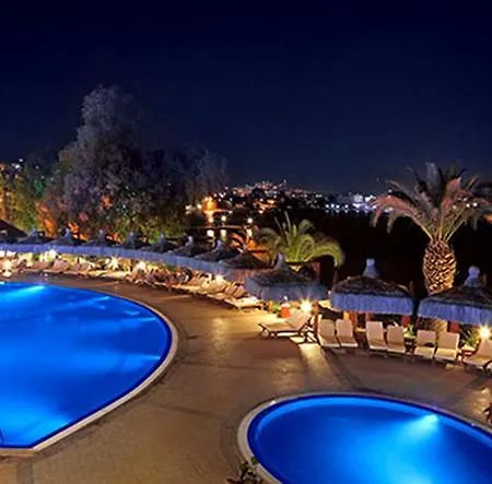 Kadikale אתר נופש טורגוטריס